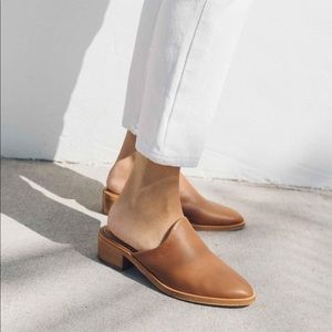 Soludos Venetian Mules